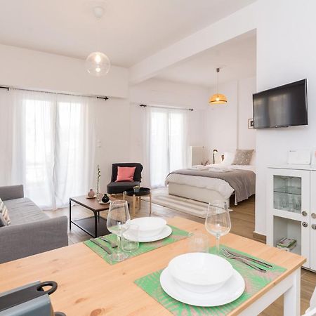 Wide Comfy Studio Apartment Centrally Located In Thissio Atenas Exterior foto
