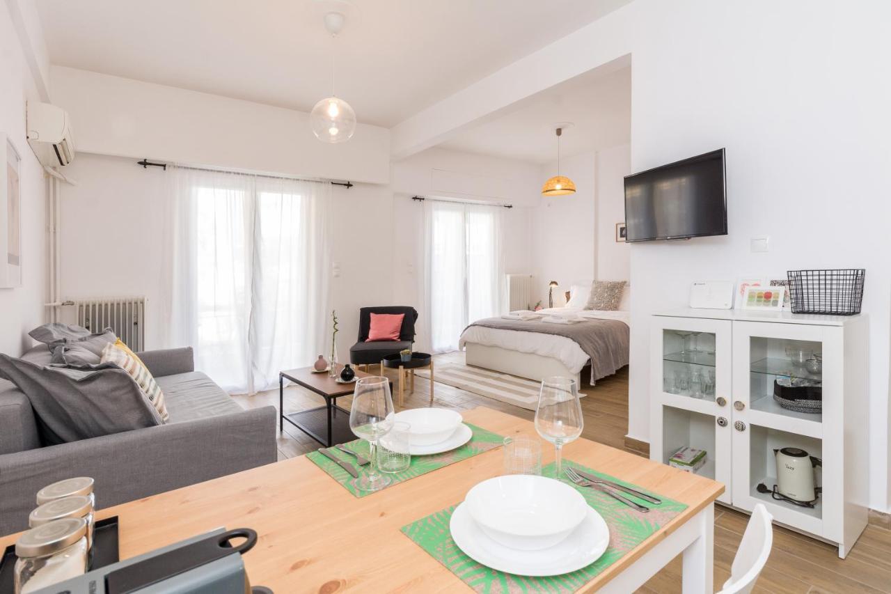Wide Comfy Studio Apartment Centrally Located In Thissio Atenas Exterior foto