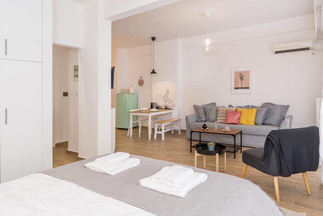 Wide Comfy Studio Apartment Centrally Located In Thissio Atenas Exterior foto