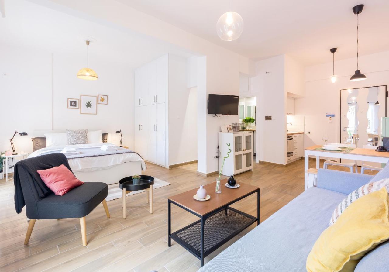 Wide Comfy Studio Apartment Centrally Located In Thissio Atenas Exterior foto